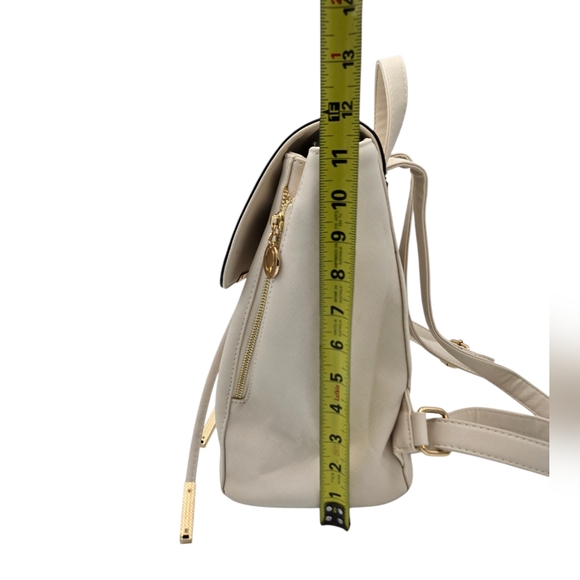 Wink Kangaroo Backpack Purse Bag Winter White Side Zippers Adjustable Straps - Picture 12 of 16